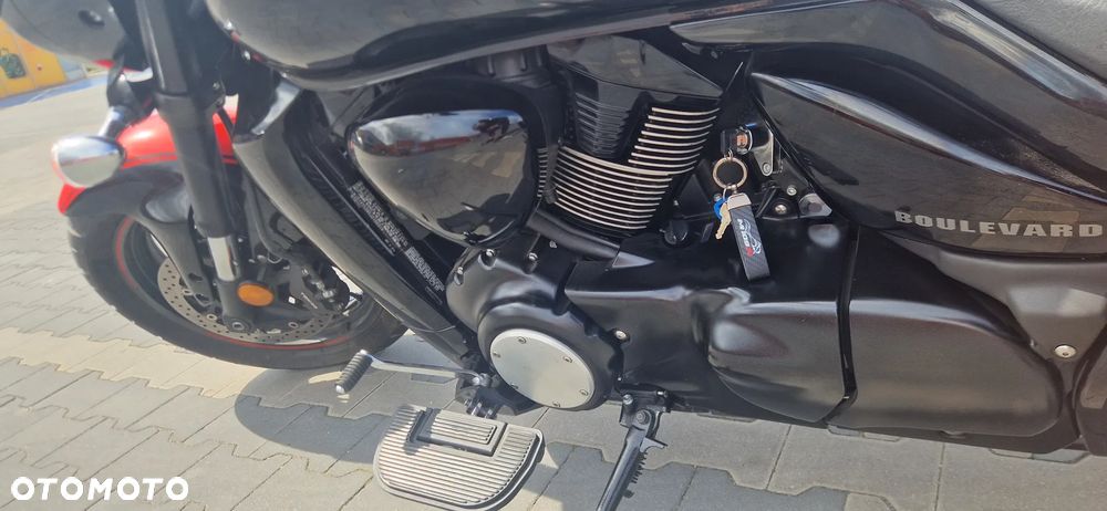 Suzuki Boulevard - 32