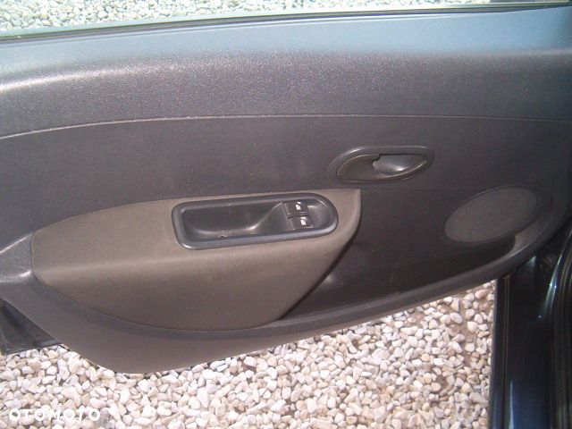 Renault Clio - 16