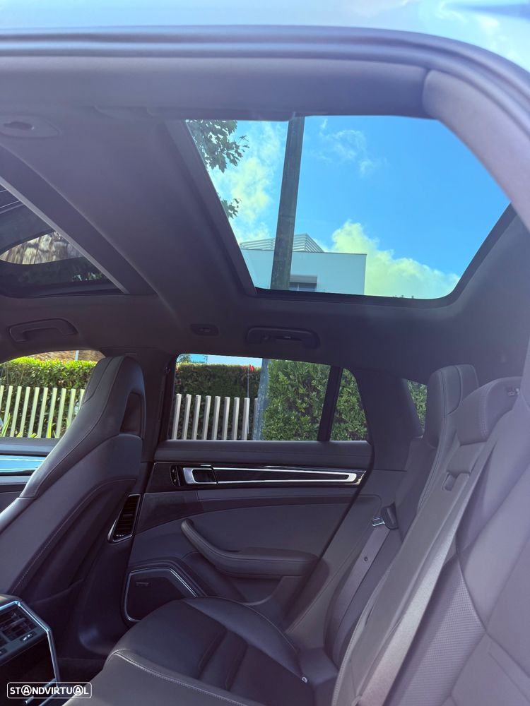 Porsche Panamera Sport Turismo 4S E-Hybrid - 43