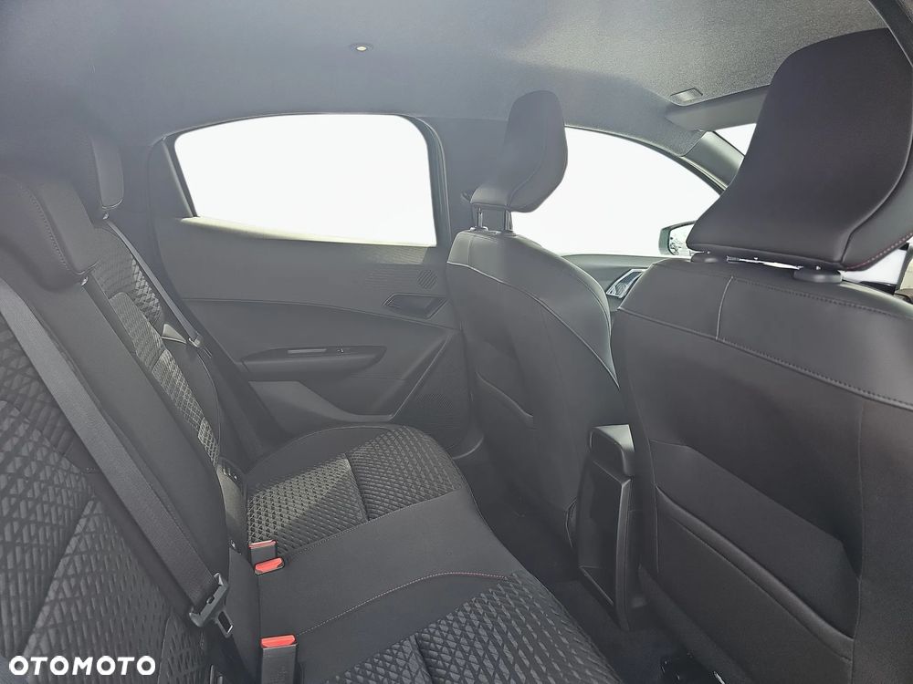 Renault Clio - 25