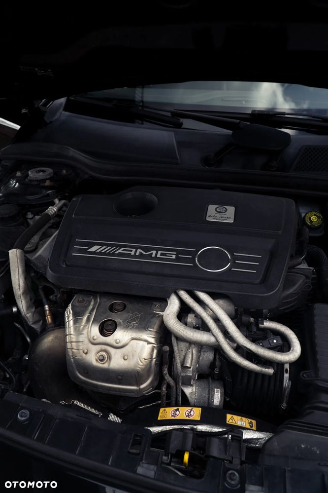 Mercedes-Benz GLA 45 AMG 4-Matic - 38