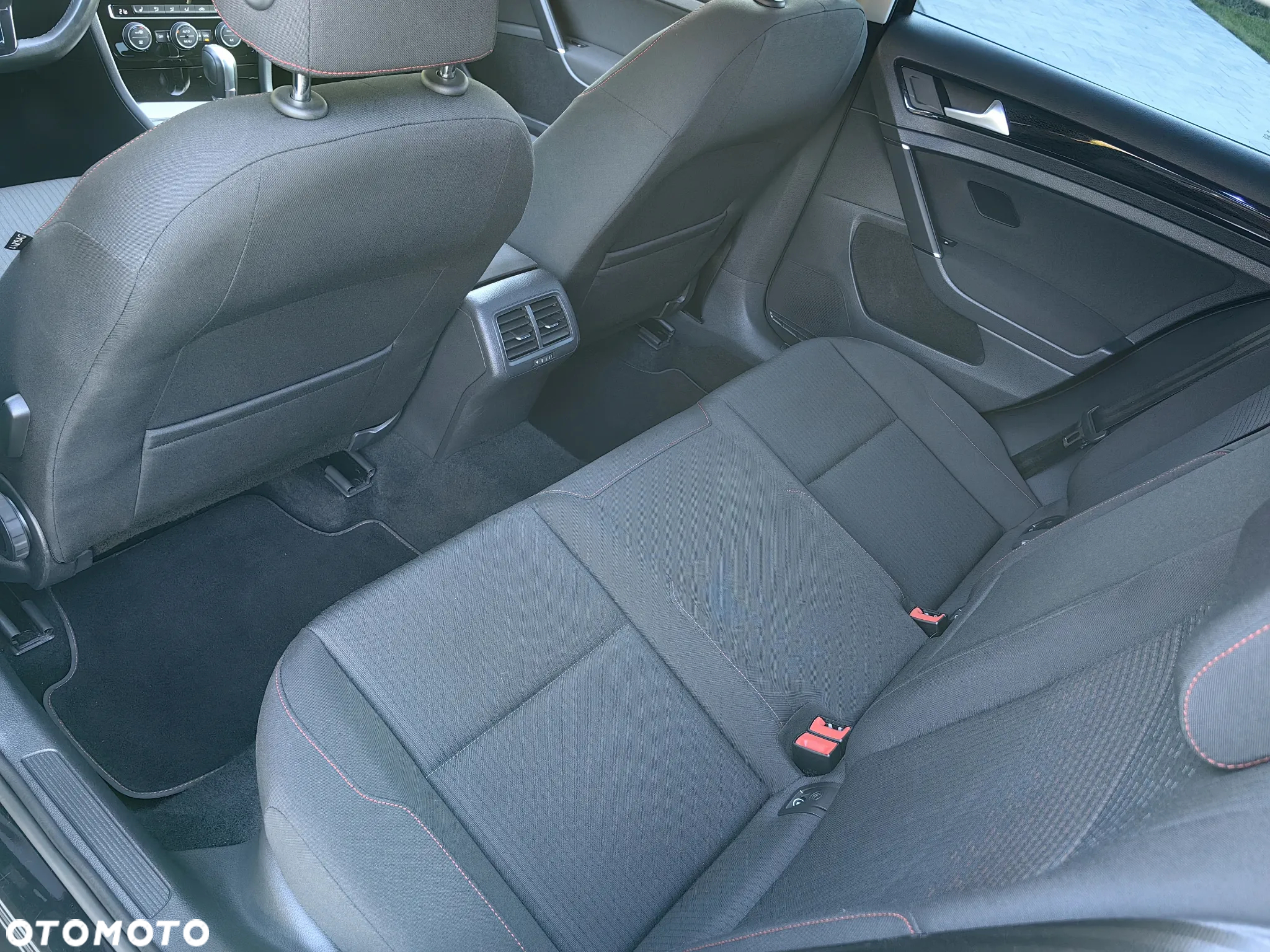 Volkswagen Golf 2.0 TDI DSG Sound - 32