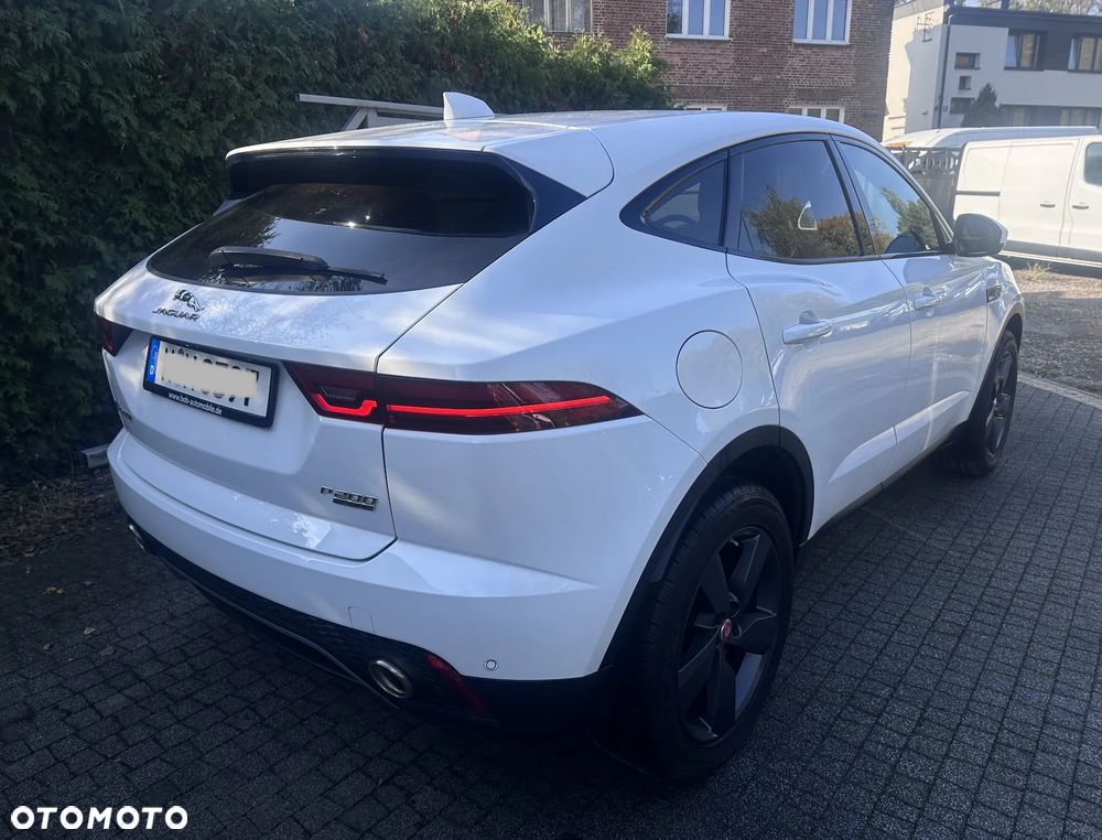 Jaguar E-Pace 2019 photo 3