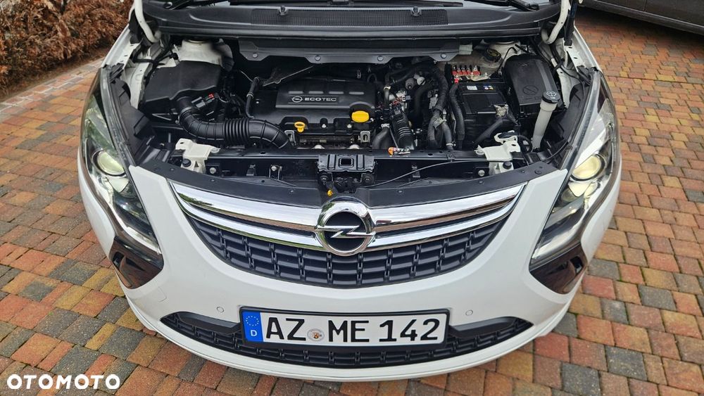Opel Zafira - 24