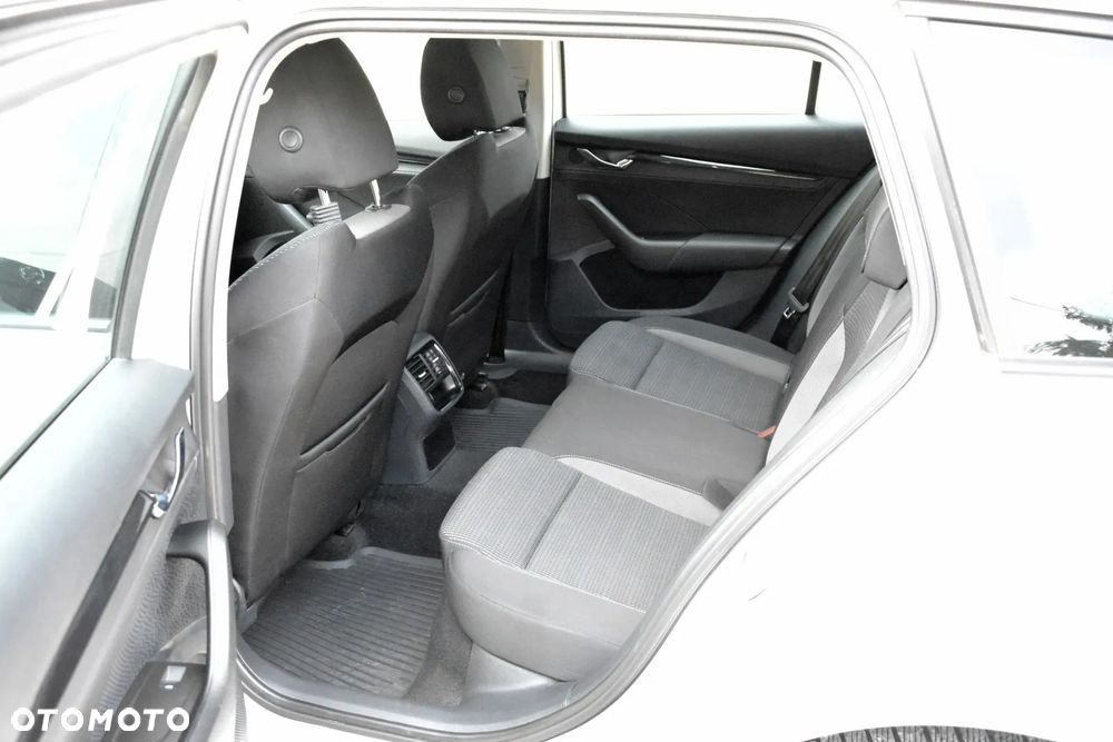 Skoda Octavia 1.5 TSI ACT Ambition - 30