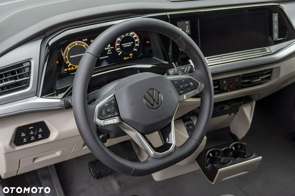 Volkswagen Multivan - 15