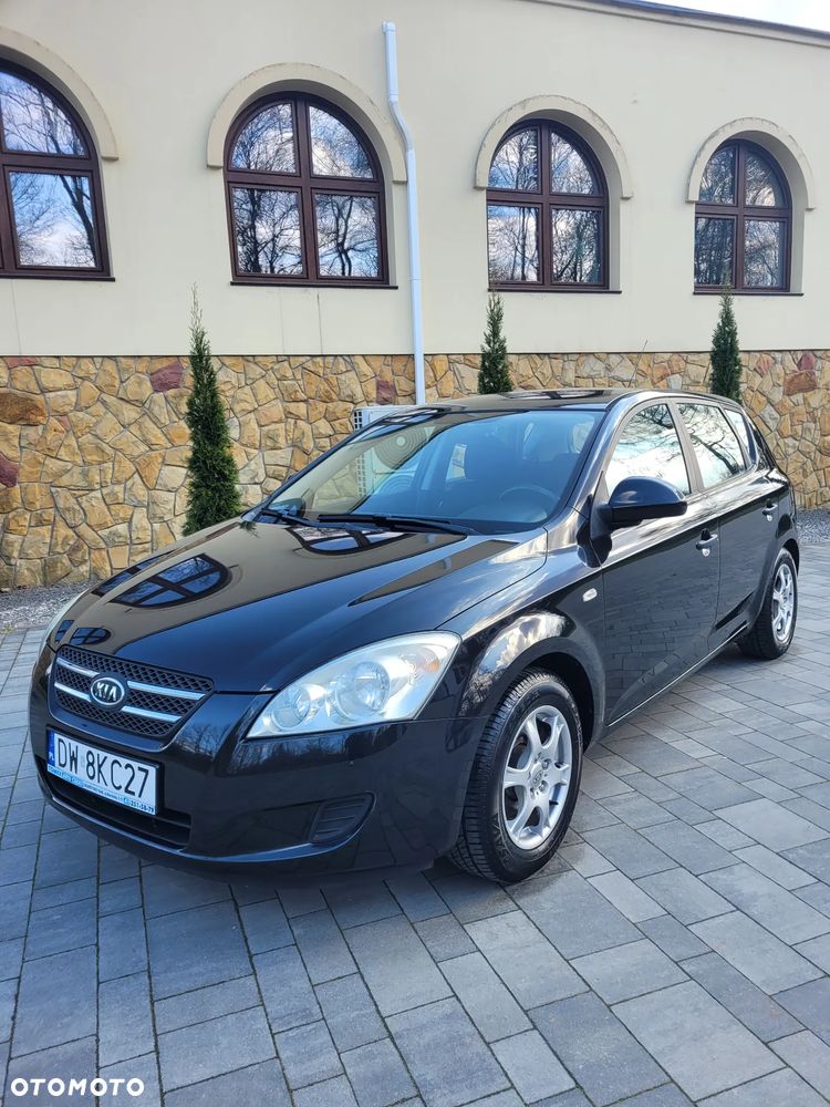 Kia Ceed 1.4 Comfort + - 1