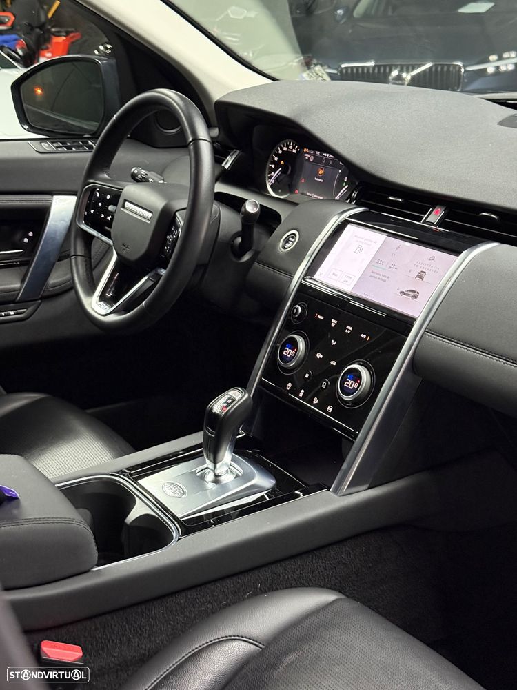 Land Rover Discovery Sport P300e R-Dynamic HSE - 16