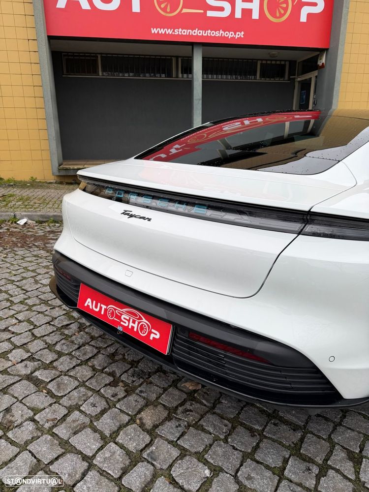 Porsche Taycan 4S - 22