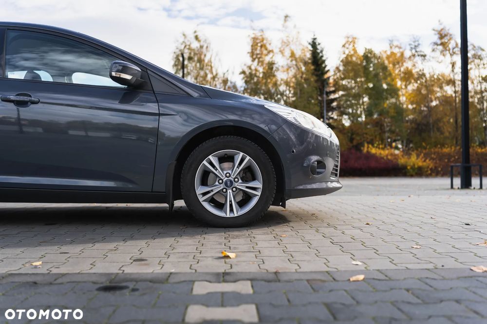 Ford Focus 1.6 Trend - 10