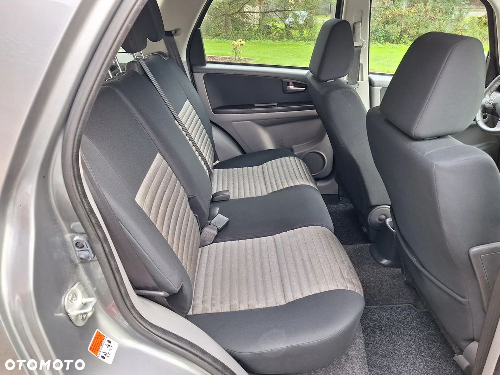 Suzuki SX4 1.6 GS / Premium 4WD - 16