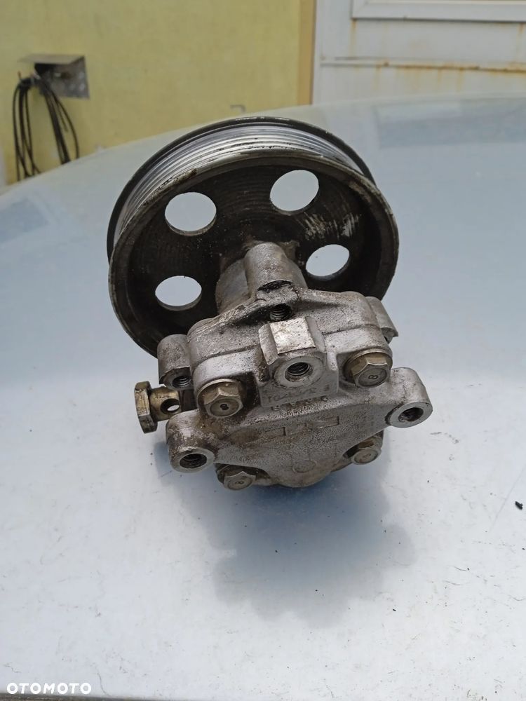 POMPA WSPOMAGANIA AUDI A4 B6 B7 2.0 B ALT 06B145255 - 2