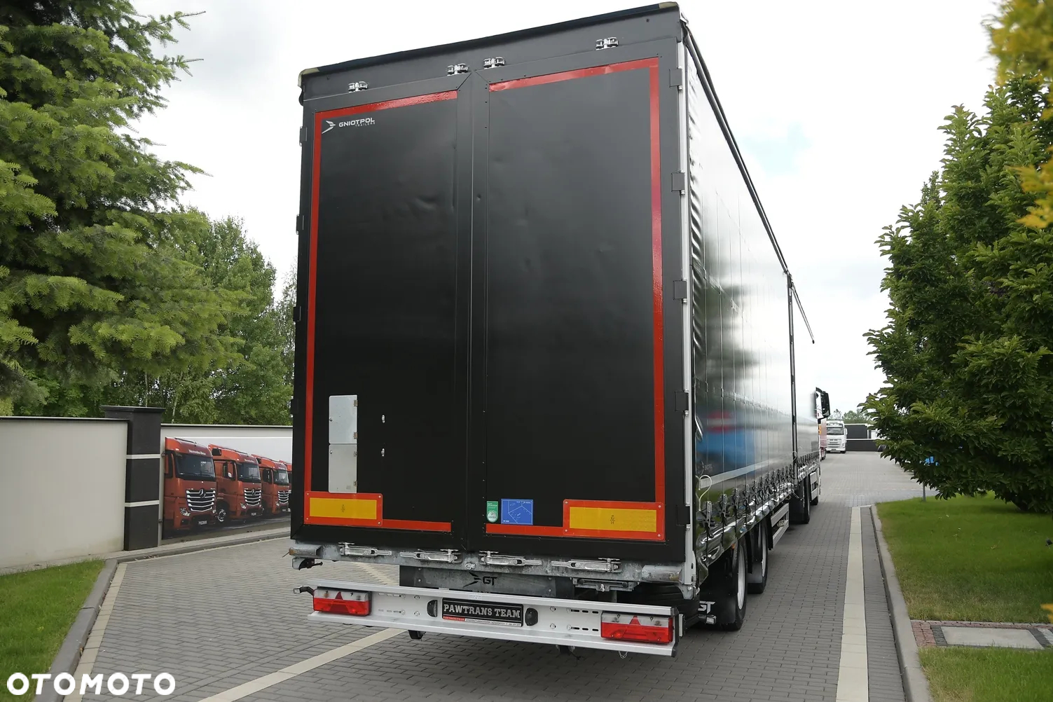 MAN TGX///* 26.470///* 2020///* XXL///* ZESTAW///* TANDEM///* PRZEJAZDOWY///7.70+7.70///* DUŻE ZBIORNIKI///* OŚ PODNOSZONA///* WAGA///* DACH PODNOSZONY///* LEDY///* STAN BARDZO DOBRY - 5