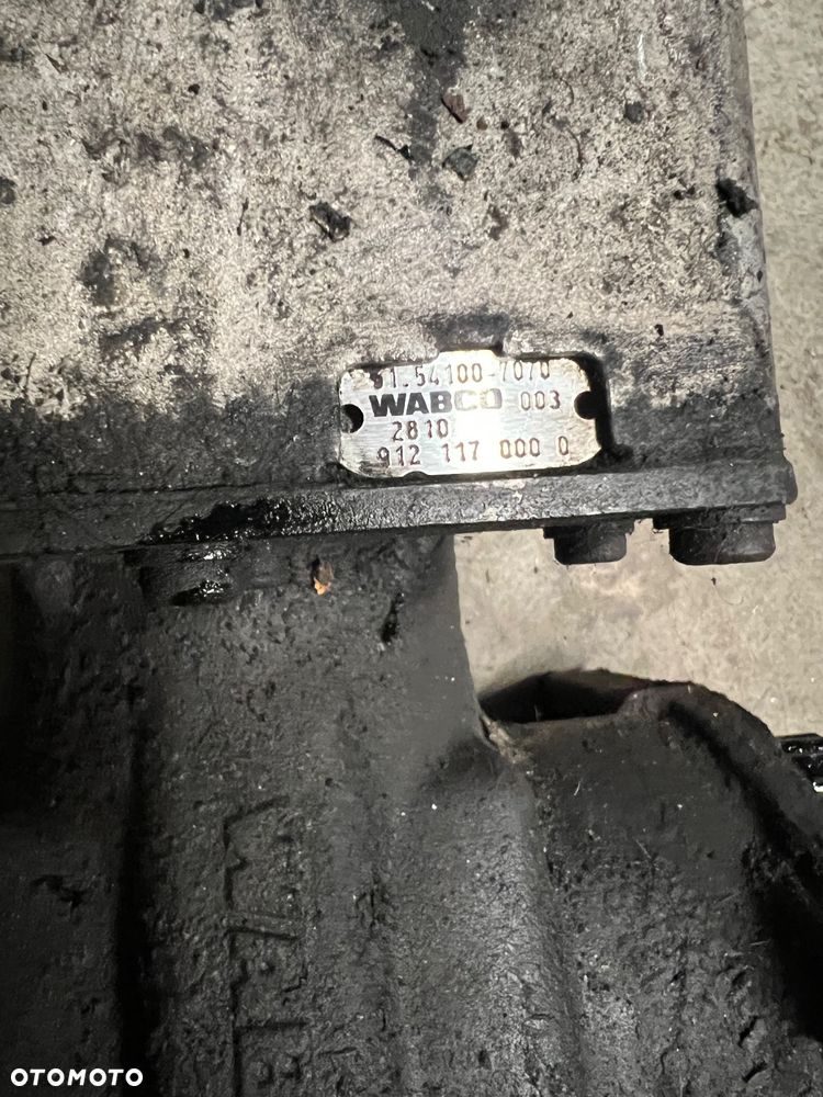 Kompresor sprężarka mam tgm 240km - 2