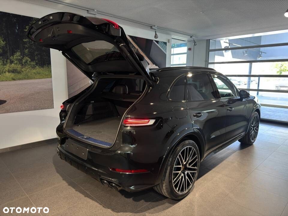 Porsche Cayenne - 8