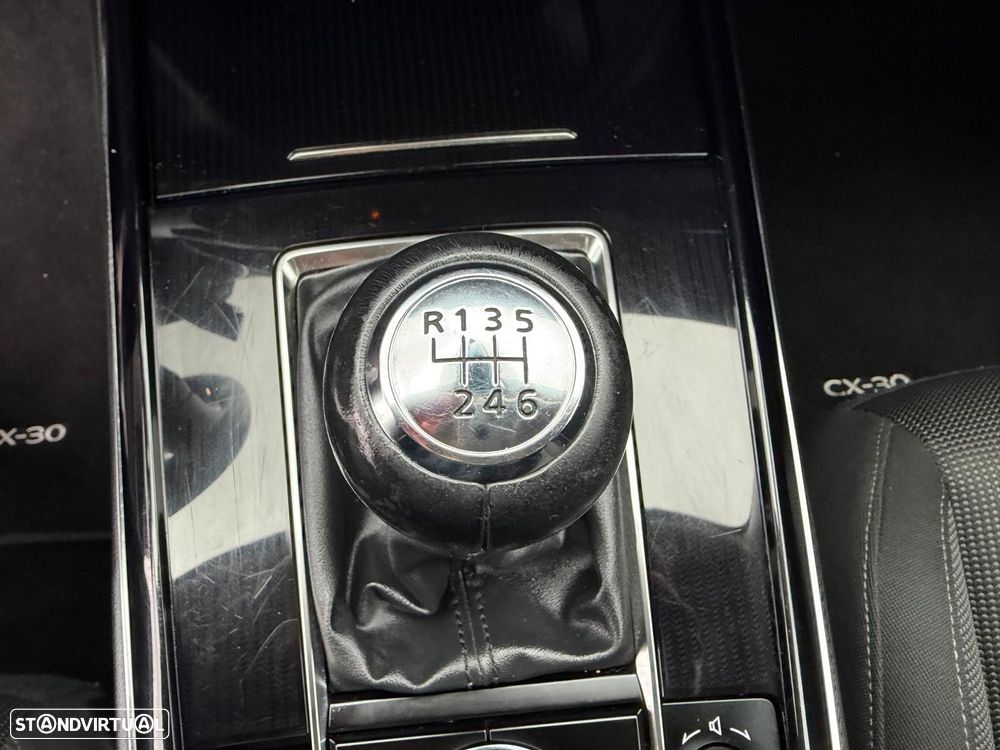 Mazda CX-30 2.0 e-Skyactiv-G Exclusive-line - 23