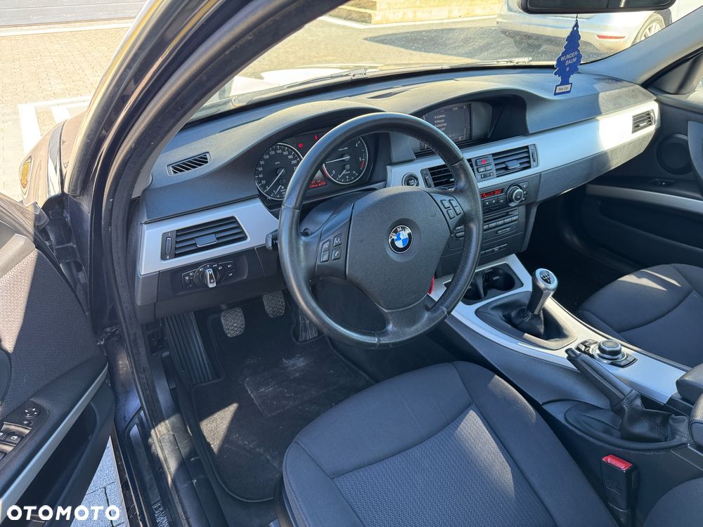 BMW Seria 3 318d DPF Edition Lifestyle - 10