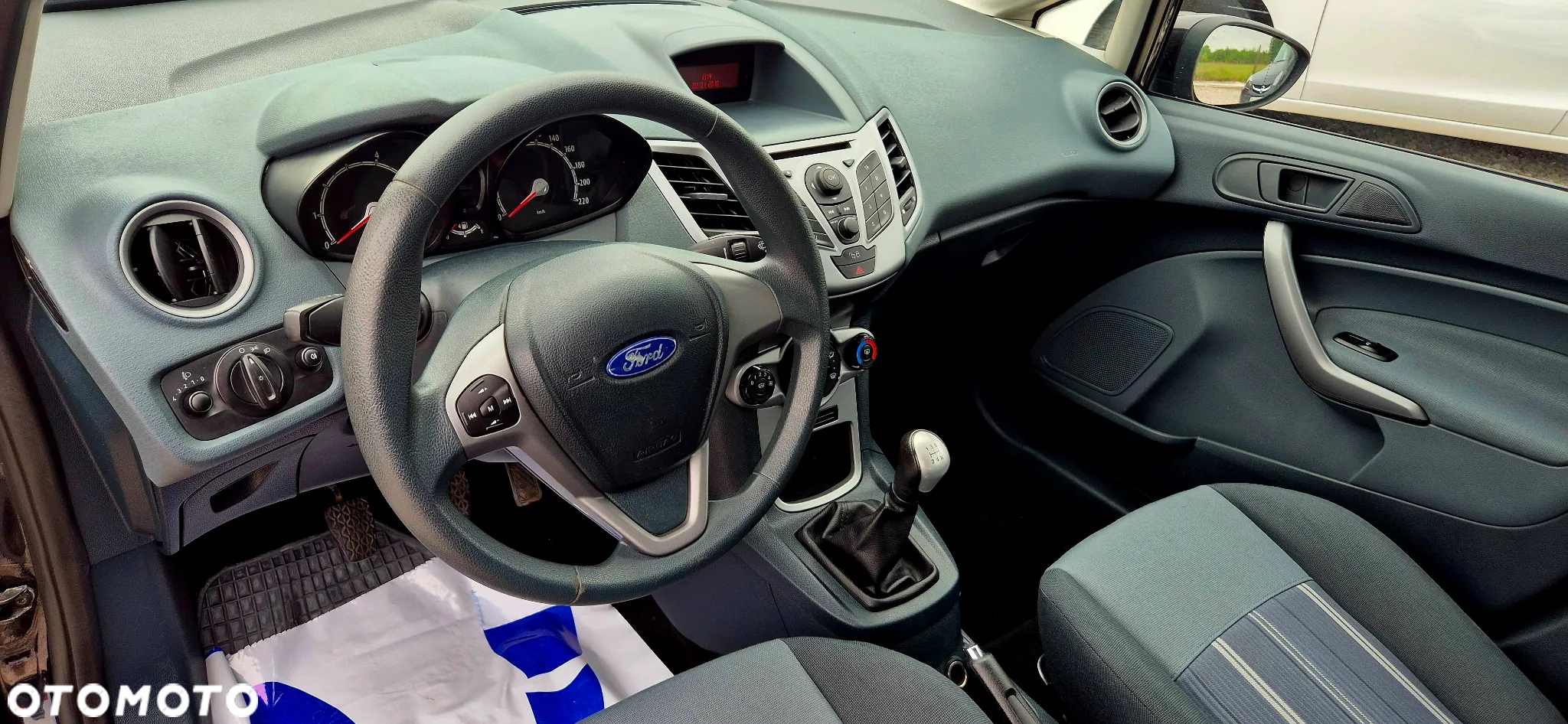 Ford Fiesta 1.25 Champions Edition - 15