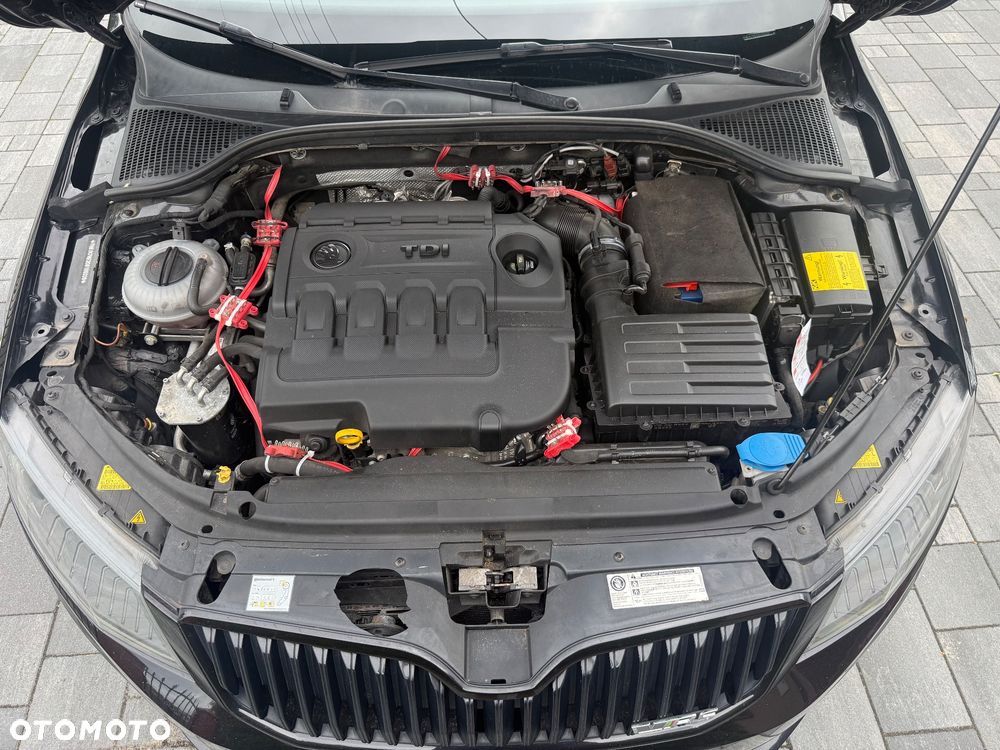 Skoda Octavia 2.0 TDI DSG RS - 32