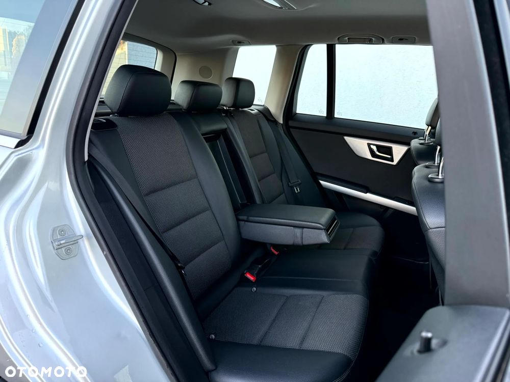 Mercedes-Benz GLK 350 CDI DPF 4Matic 7G-TRONIC SPORT EDITION - 22