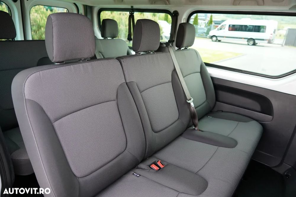 Renault TRAFIC III / AUTOBUS / 9 LOCURI / PRIMUL PROPRIETAR / DEALER POLONESE / 2022 / - 31