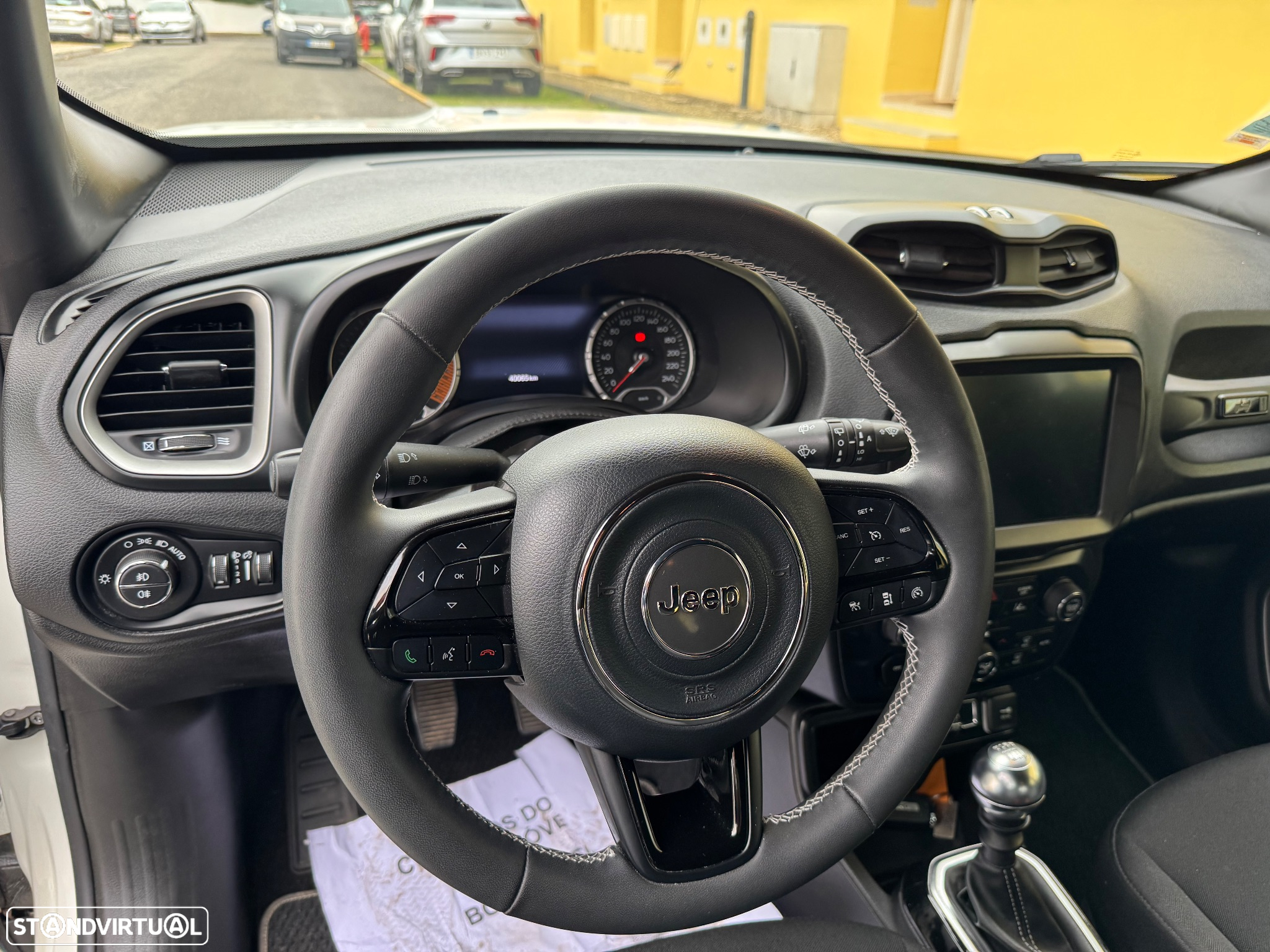 Jeep Renegade 1.0 T Sport - 34