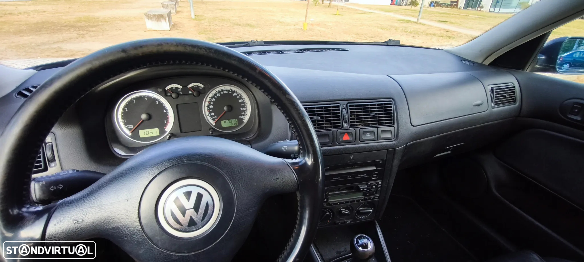 VW Golf 1.6i Sport Pacific - 10