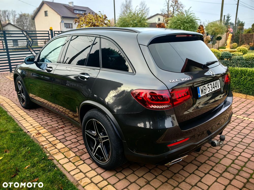 Mercedes-Benz GLC 300 d 4-Matic - 5