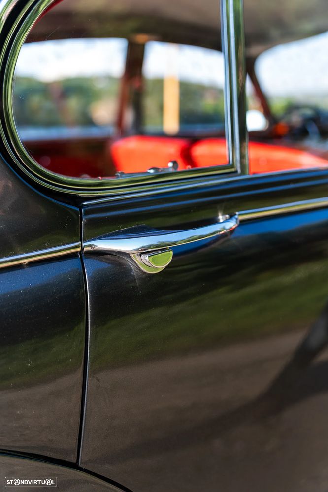 Jaguar Daimler - 33