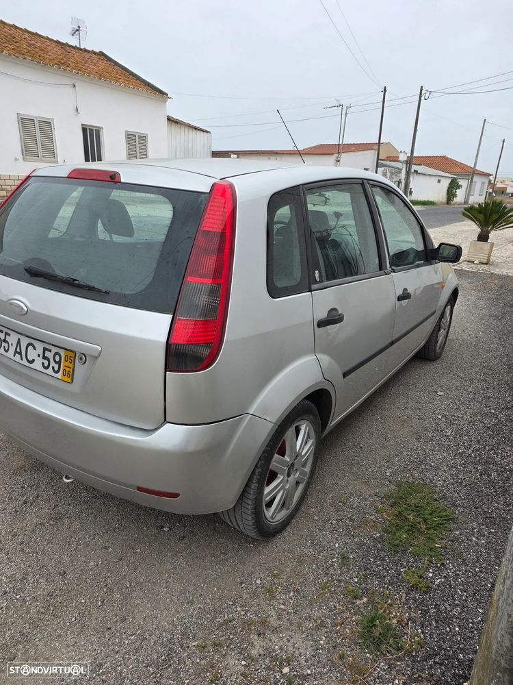 Ford Fiesta 1.25 Ghia - 1