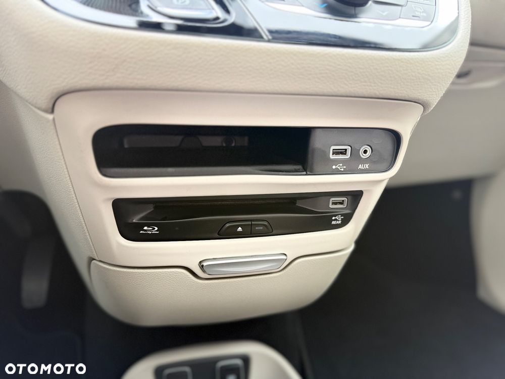 Chrysler Pacifica - 39