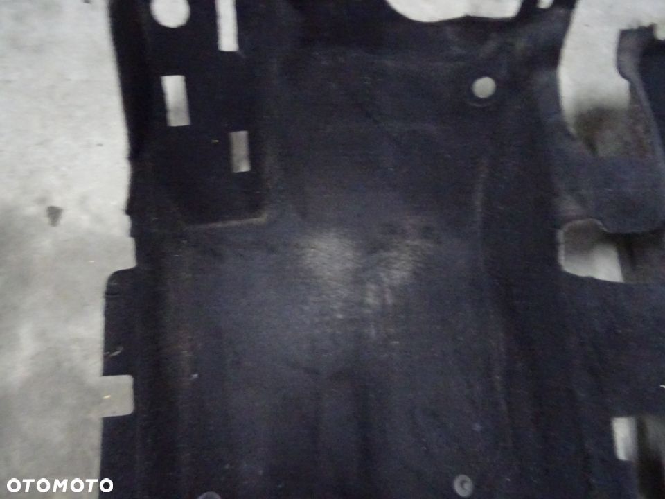 DYWAN PODŁOGA WYKŁADZINA VW BORA KOMBI NR90 - 6