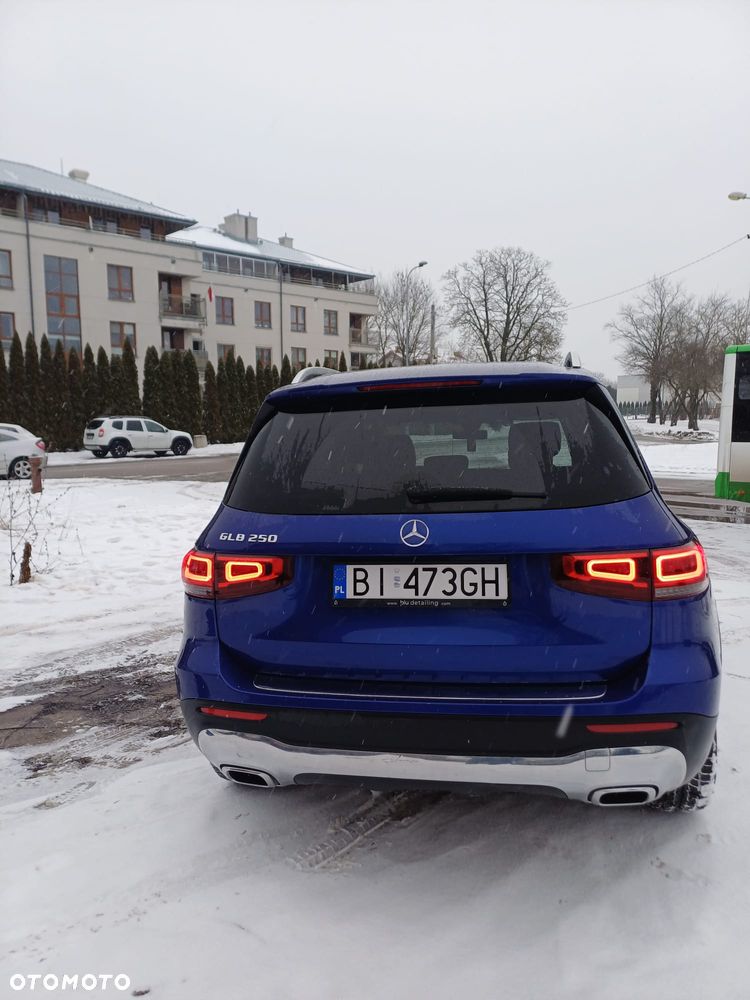 Mercedes-Benz GLB 250 8G-DCT Style - 4