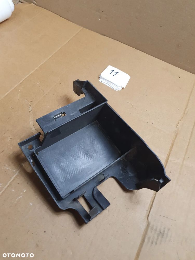 Yamaha YZF-R1 RN04 1000 (2000 - 2001) PODSTAWA POD AKUMULATOR - 4