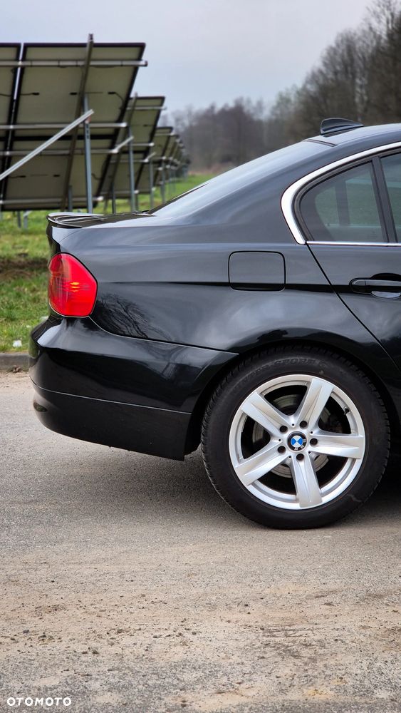 BMW Seria 3 325i Edition Sport - 9
