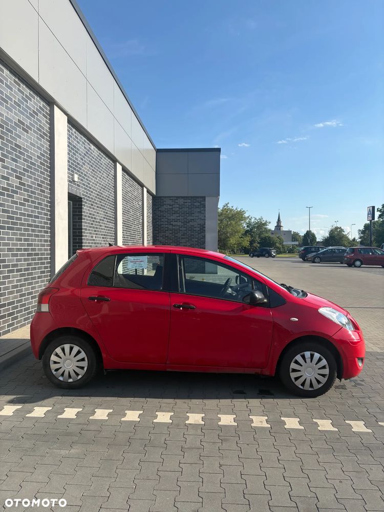 Toyota Yaris 1.0 Terra - 6