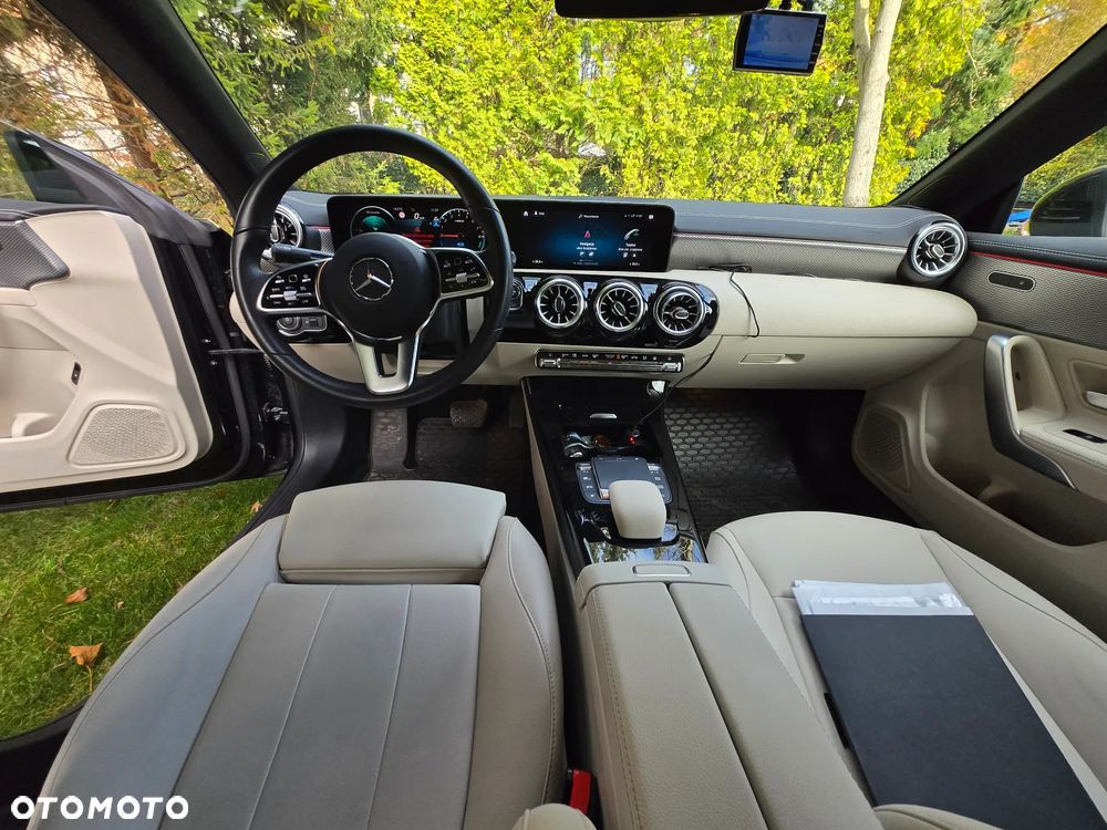 Mercedes-Benz CLA 250 E 8G-DCT - 8