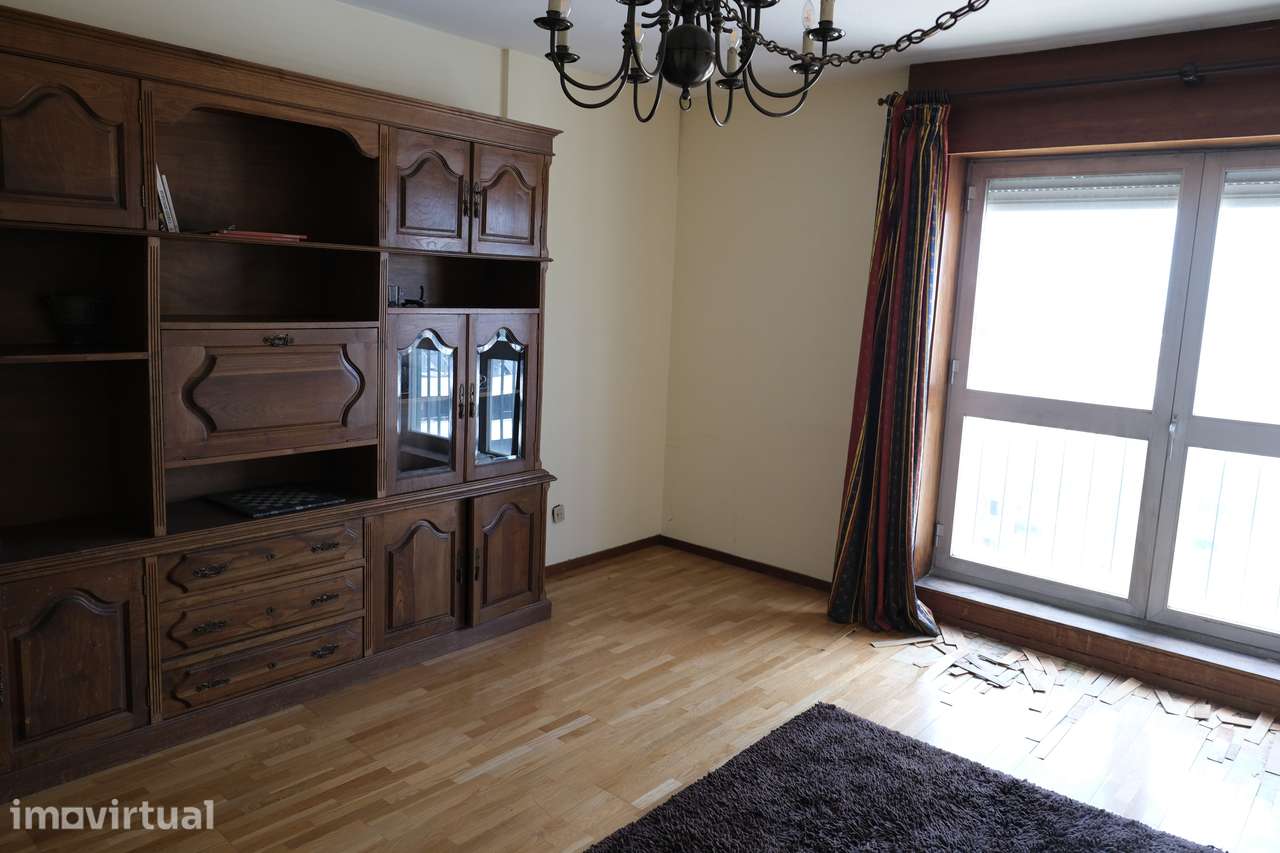 Apartamento T2 em Ramalde, Porto - Grande imagem: 3/17