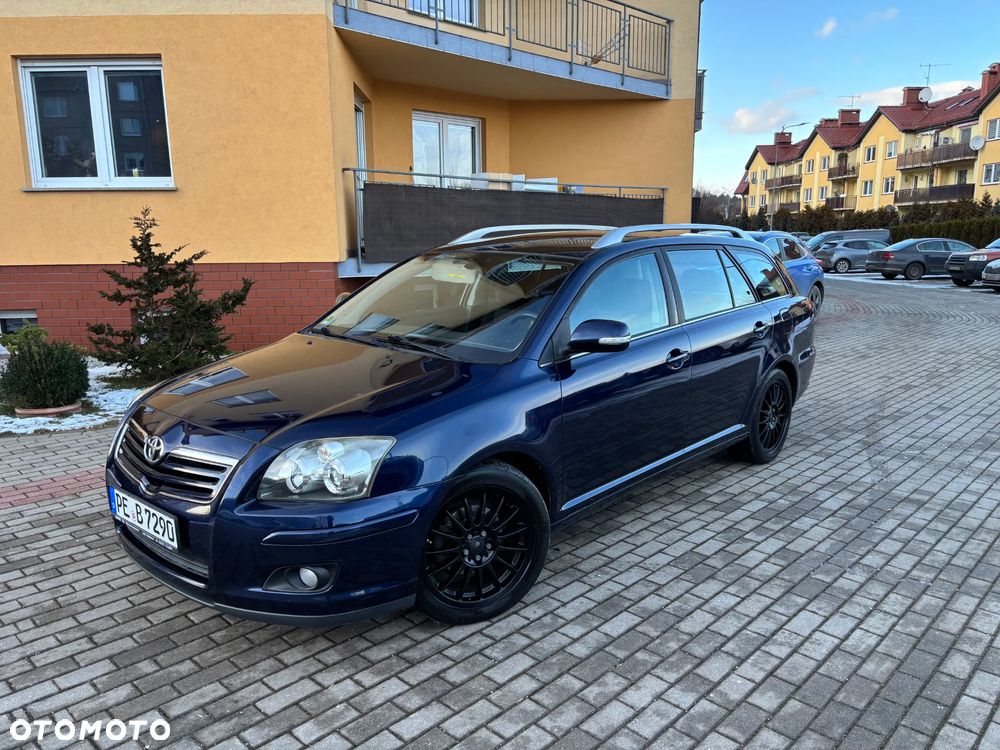 Toyota Avensis 1.8 VVT-i Executive - 4