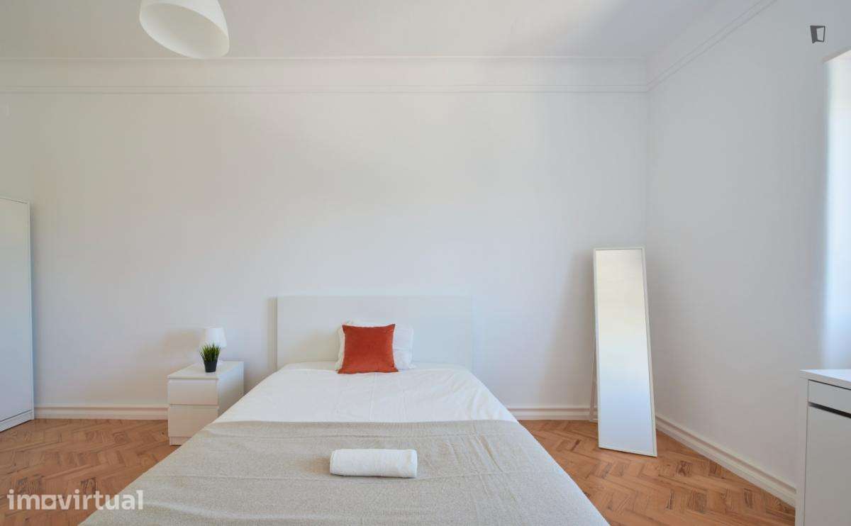 Quarto - localizado em Entrecampos Lisbon - Grande imagem: 4/32