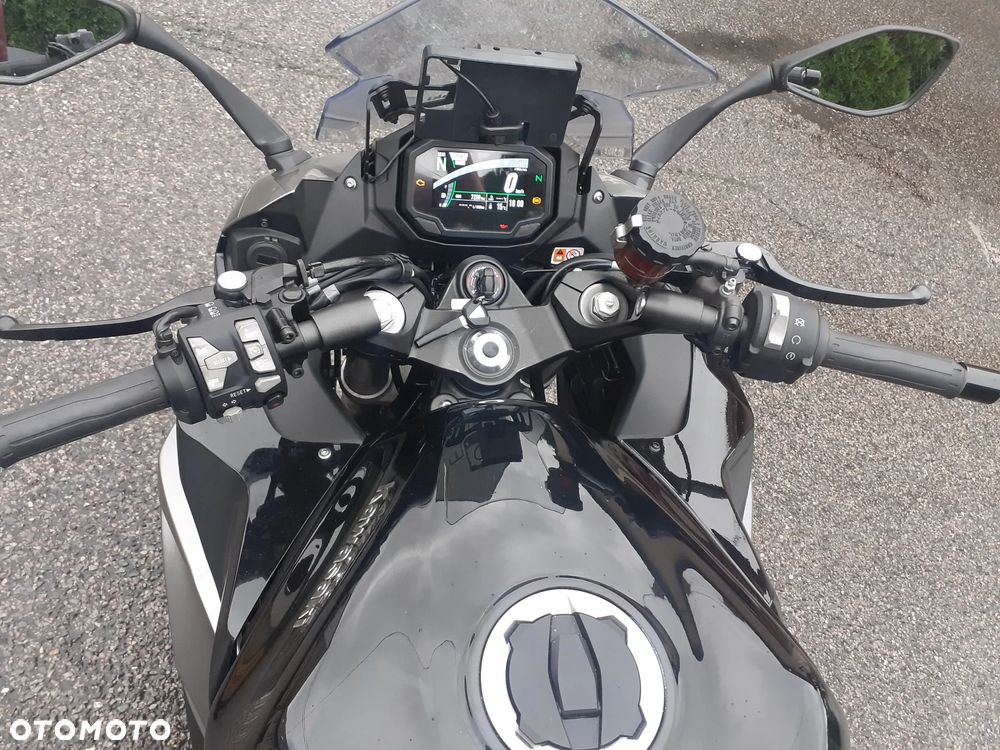 Kawasaki Ninja 1000 SX - 3