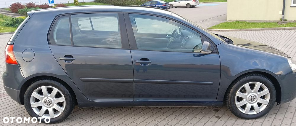 Volkswagen Golf - 6