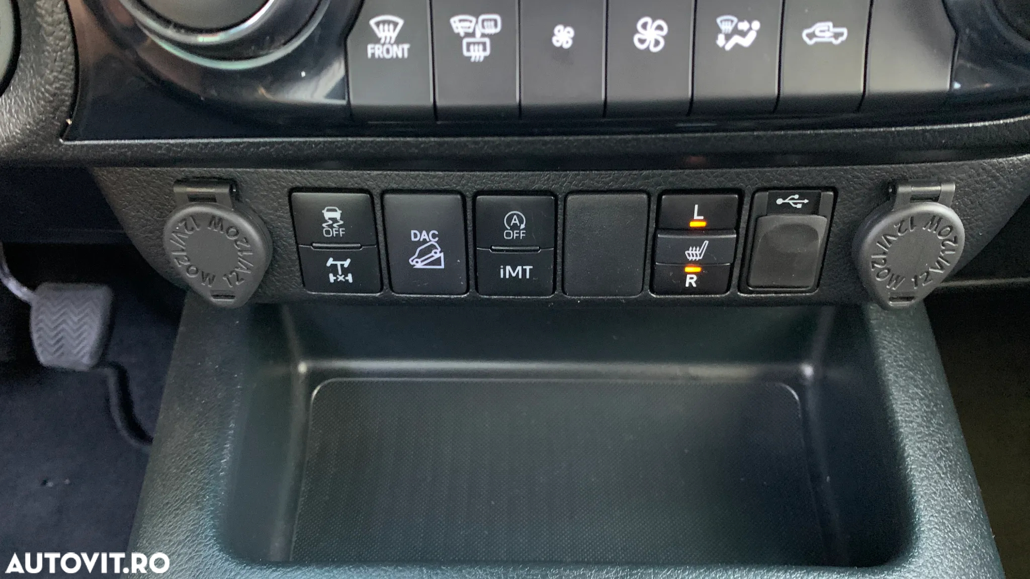Toyota Hilux - 26