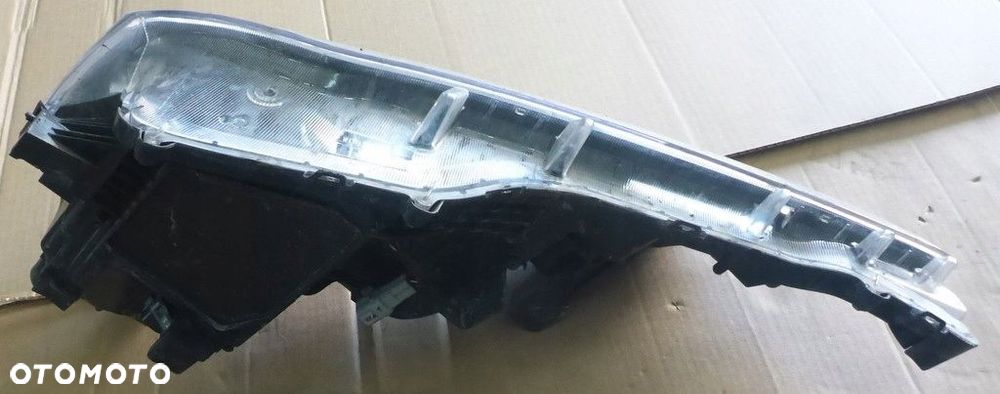 Toyota RAV4 Reflektor Prawy STANLEY W0836 - 3