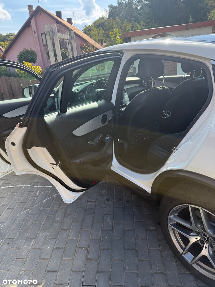 Mercedes-Benz GLC 300 4-Matic - 15