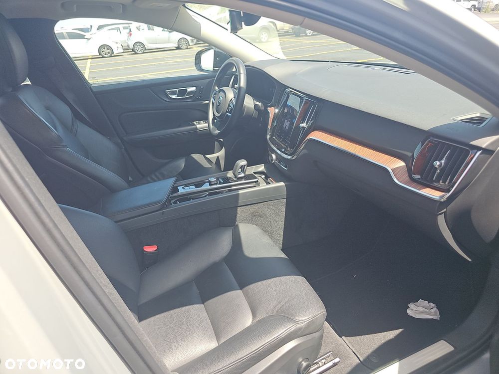 Volvo S60 B5 B AWD Plus Dark - 10
