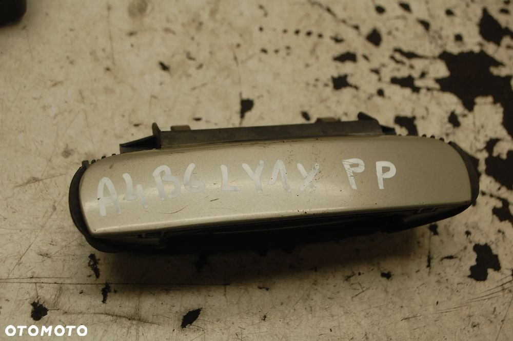 KLAMKA ZEWNĘTRZNA PRAWY PRZÓD PRZEDNIA AUDI A3 8L LIFT A3 8P A4 B6 B7 4B0839885 LZ9W LY7Q/ LY1X/ LY5K/ LY7J - 9