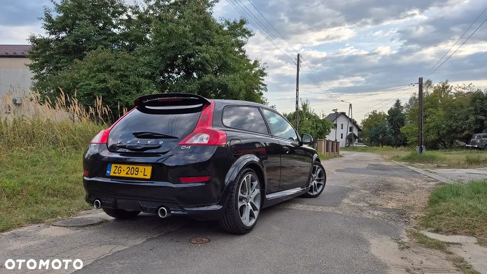 Volvo C30 D4 R-Design - 3