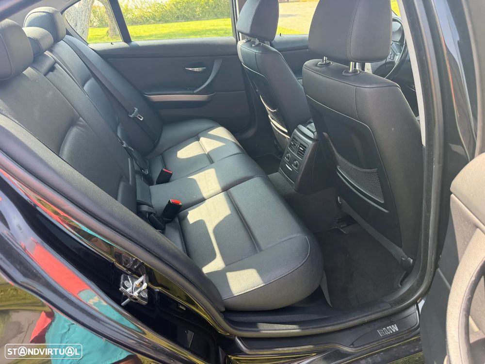 BMW 320 - 13