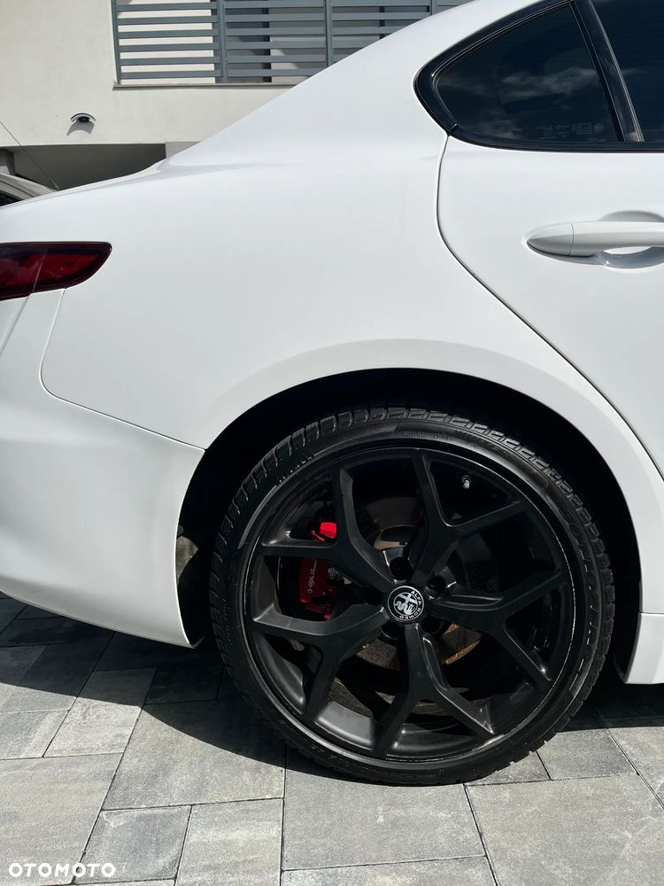 Alfa Romeo Giulia 2.0 Turbo TI Q4 - 10